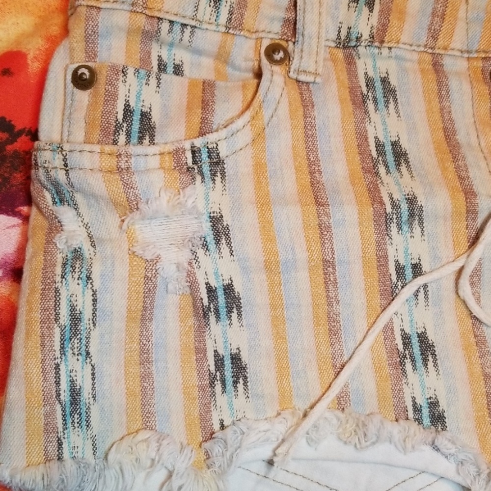 Billabong lite hearted denim shorts - Picture 4 of 7